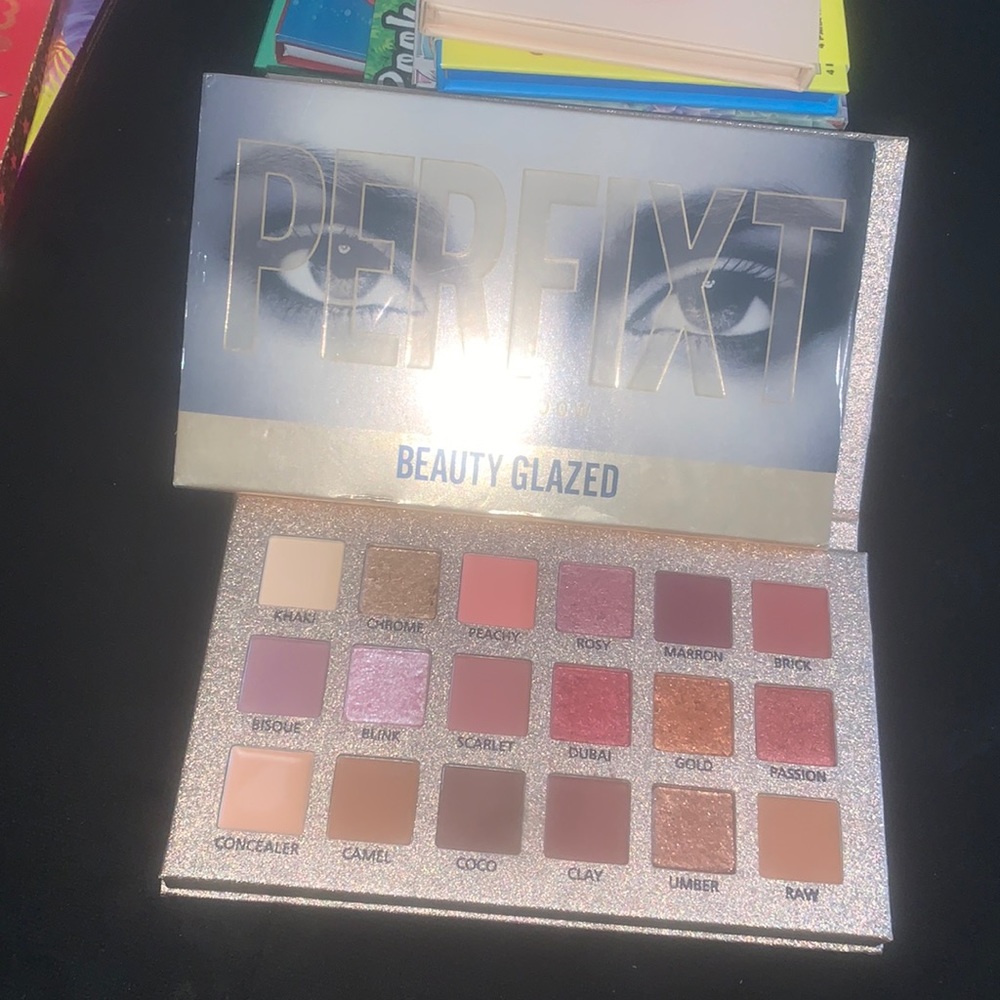 Eyeshadow pallet